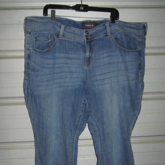 Plus Size 24 Short Torrid Flare Vintage Stretch Mid-Rise Jeans Womens - Picture 4 of 6
